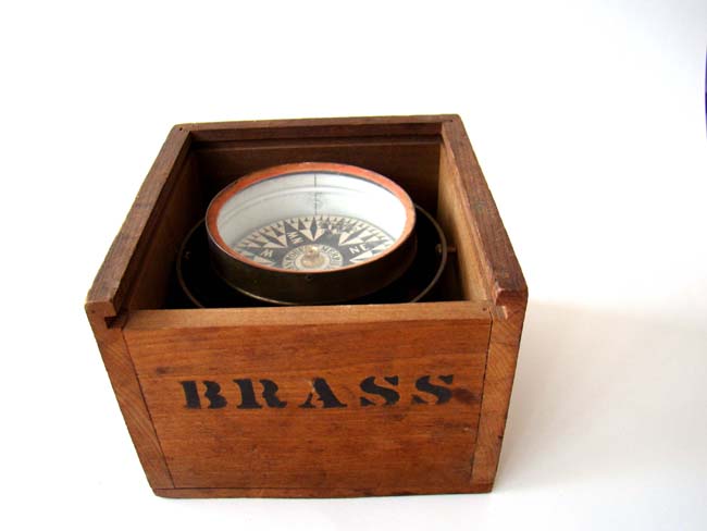 A fine 19th century small boat compass by Robert Merrill of New York circa 1835-1850 — image 2